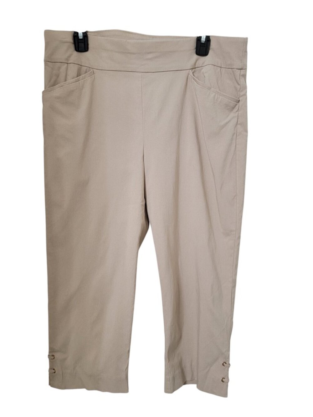 Chico's Size 2.5 (L / 14) Creamy Beige/Khaki Pull On Cropped Capri Stretch Pants